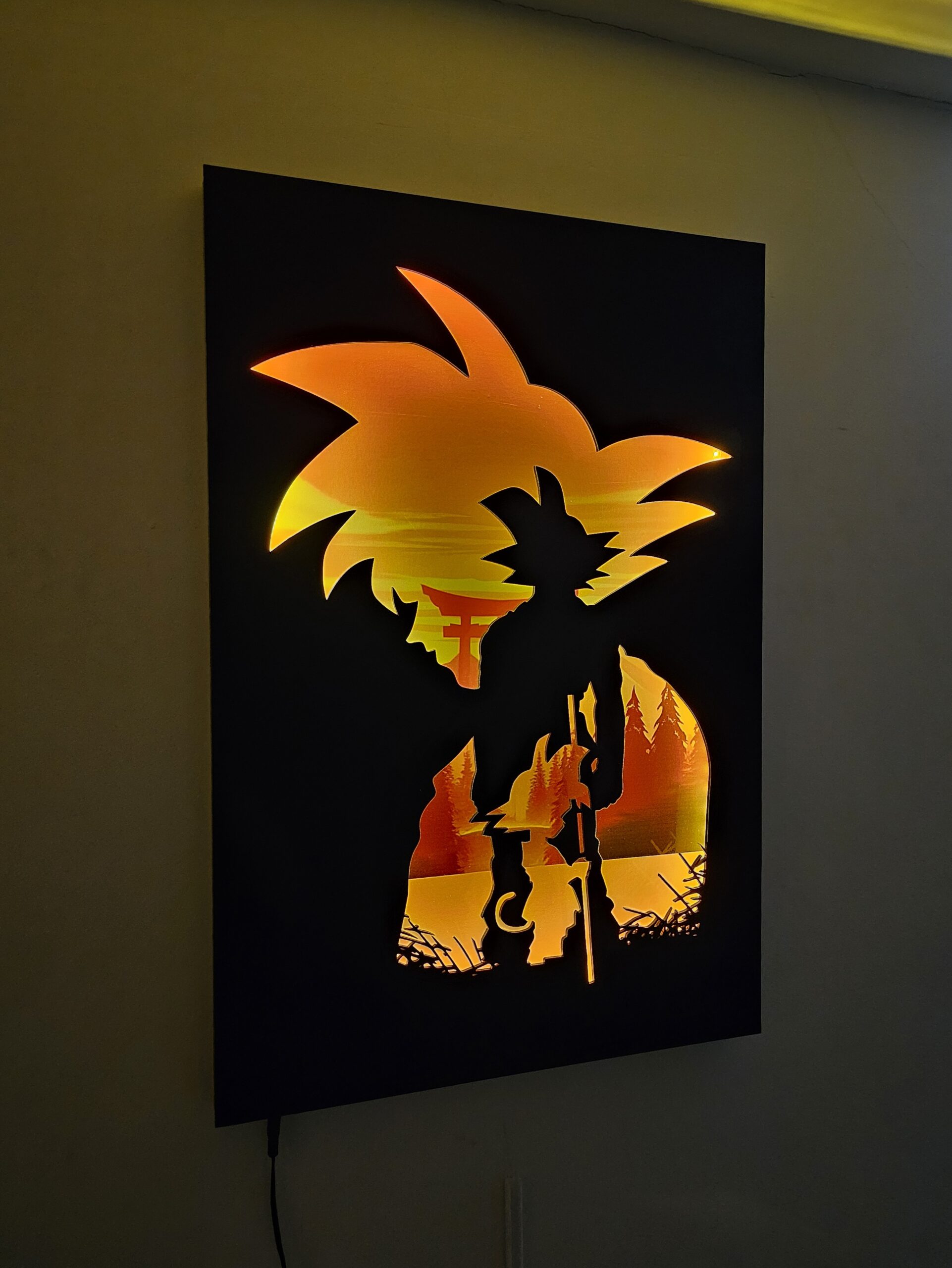 Lámpara siluetas de Goku - Image 2